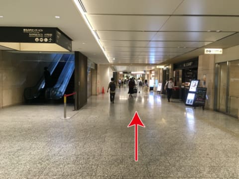 エレベーターホールがございますので、【A】のエレベーターをご利用の上、23階へ。イメージ