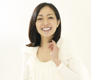 笑顔の女性のイメージ