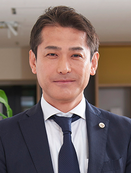 岡田 卓巳の写真