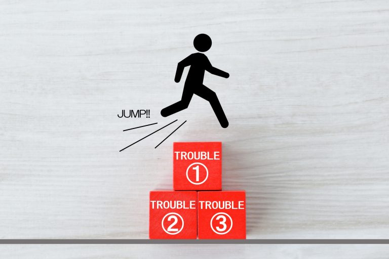 共有名義の土地を相続したらどうする？トラブル回避＆対処法を解説